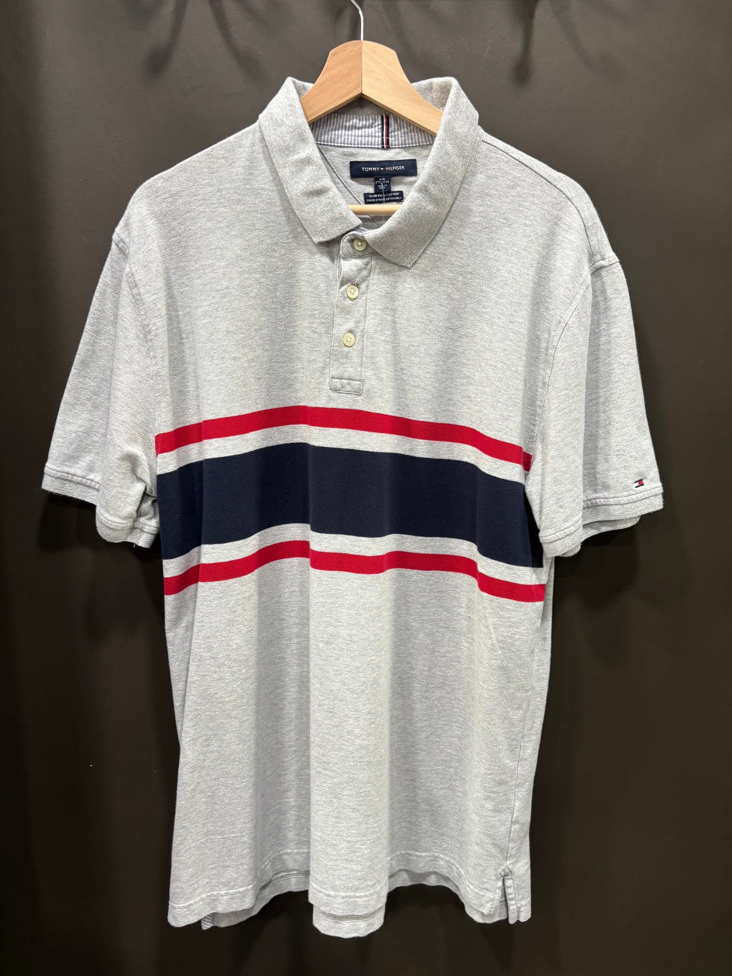 Polo Tommy Hilfiguer XXL Gris, Rayas Rojas y Azules